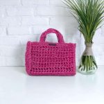 Germa Sac fourre-tout ajouré crocheté en raphia rose pour un porté à la main ou au bras.