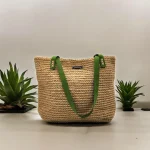 Maeva sac cabas crocheté en ficelle de jute beige avec anses vertes en cuir
