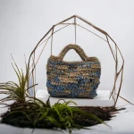 Maissa Sac crocheté en ficelle de jute beige et jean recyclé
