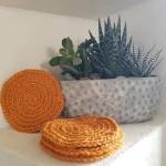 lot de sous-verres ronds crochetés en ficelle de jute orange