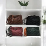 Calista pochettes crochetées en fil de cuir avec bandoulière en cuir, disponible en 4 variantes