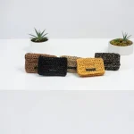 porte-monnaie crocheté en raphia café-noir-beige-jaune-blanc/cafe/noir